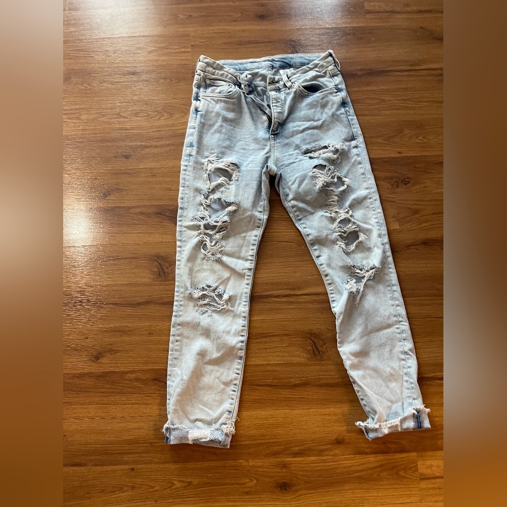 Distressed Light Blue Women's Jeans - High Waist Ankle Length Size 6